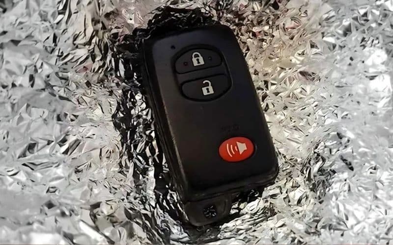 Always Wrap Your Car Keys in Foil to Block Signal Theft